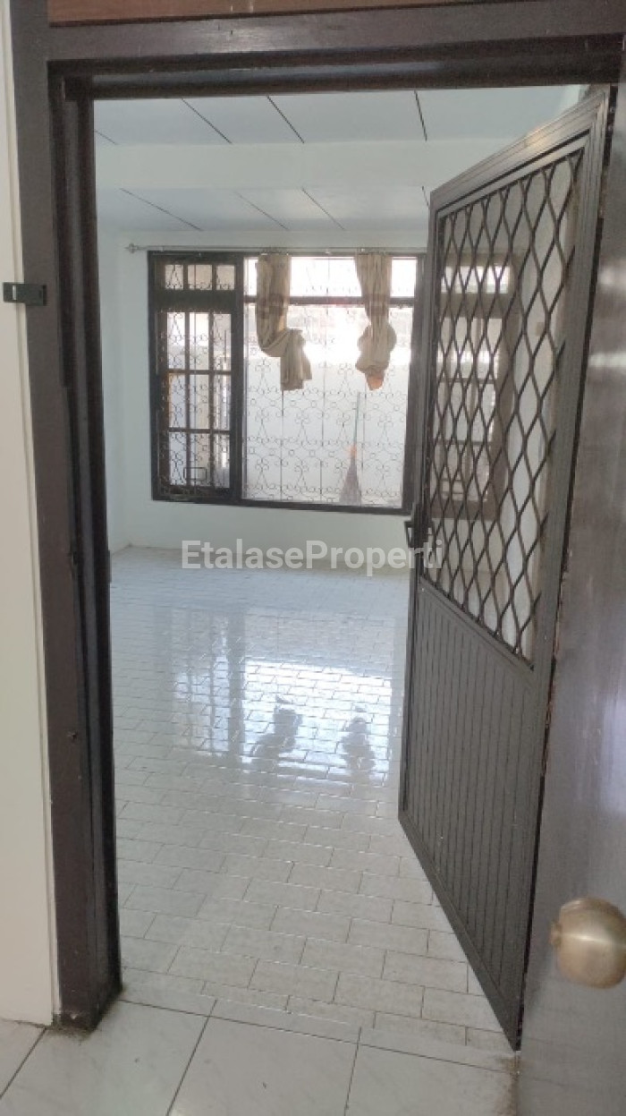 Foto properti Rumah Darmo Permai (SIAP HUNI) 6