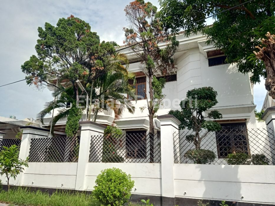 Foto properti Dijual Rumah Siap Huni 2 Lantai Daerah Kendangsari Surabaya 5