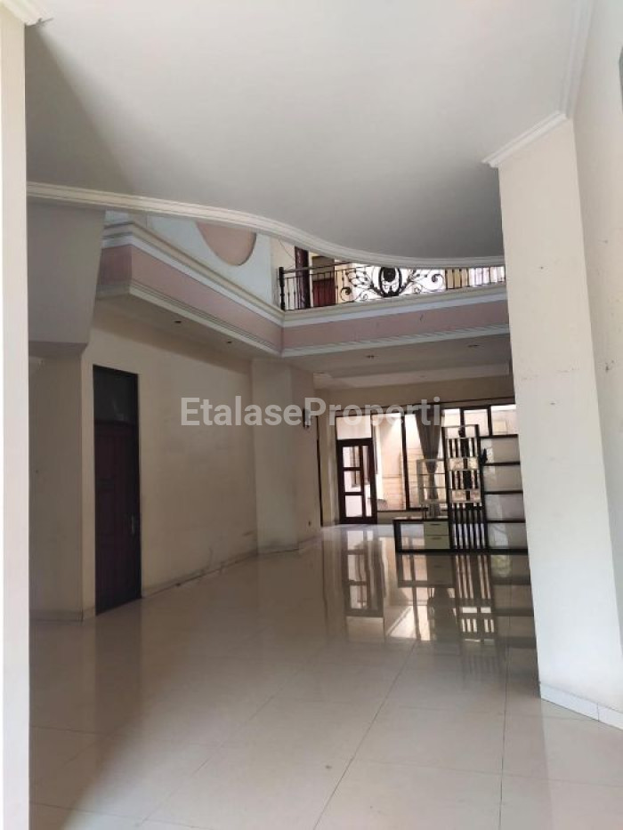 Foto properti Rumah Sutorejo Timur 2