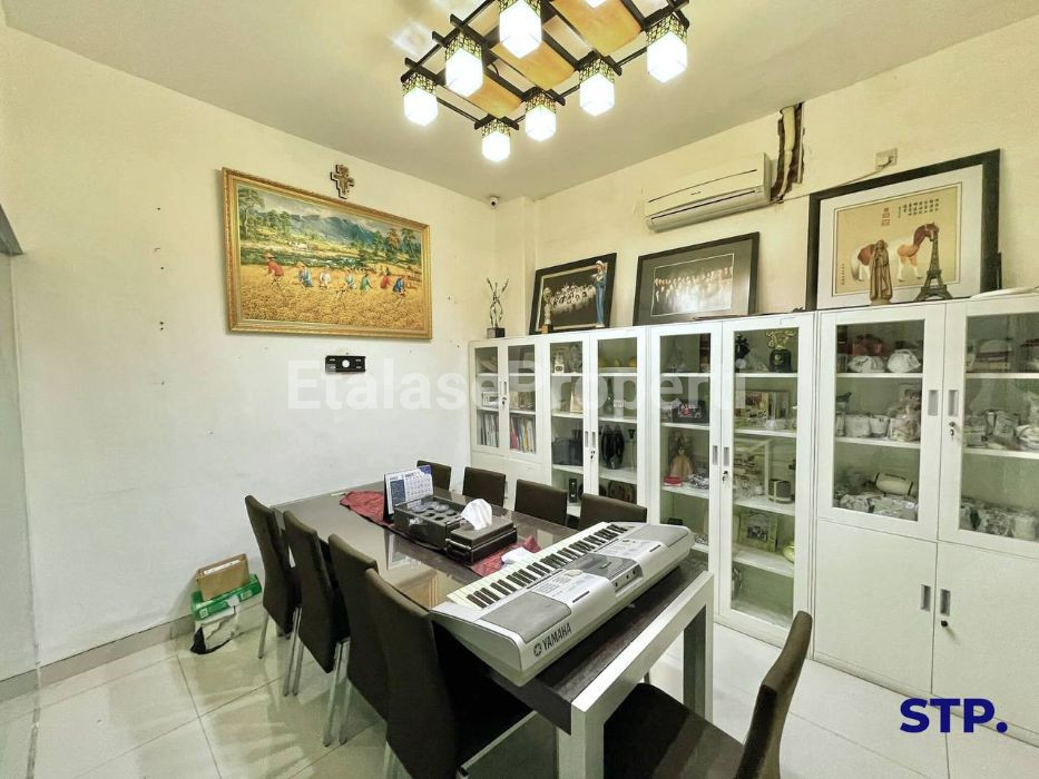 Foto properti Ruko 4,5 Lantai Di Kompleks Wonokitri Di Jalan Mayjend Sungkono 3