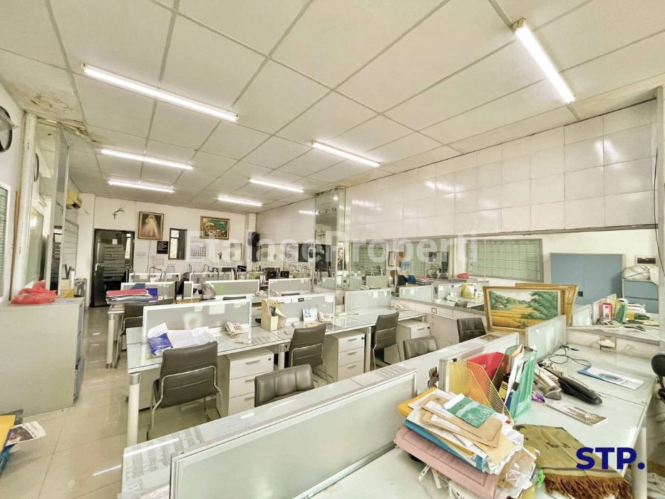 Foto properti Ruko 4,5 Lantai Di Kompleks Wonokitri Di Jalan Mayjend Sungkono 7