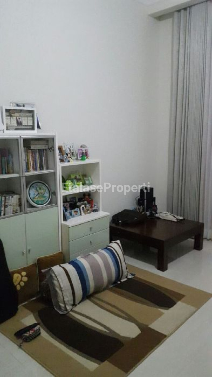 Foto properti Disewakan Rumah Full Renovasi 2 Lt Long Beach Pakuwon City Surabaya 3