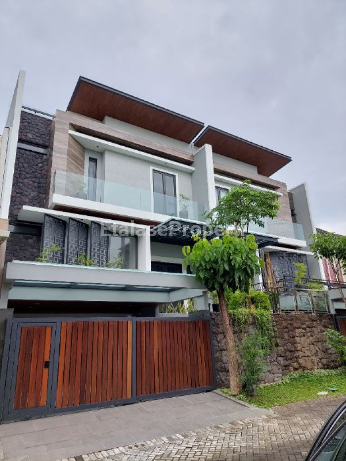 Foto properti Buruan Dapatkan Kesempurnaan Rumah Mewah Di Taman Puspa Raya, Citraland Dengan Harga Terjangkau 1