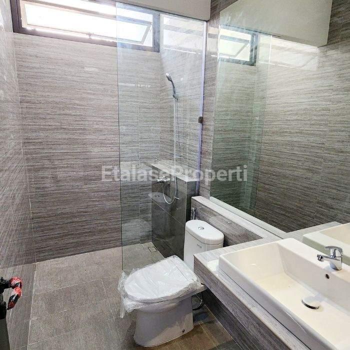 Foto properti Buruan Dapatkan Kesempurnaan Rumah Mewah Di Taman Puspa Raya, Citraland Dengan Harga Terjangkau 7