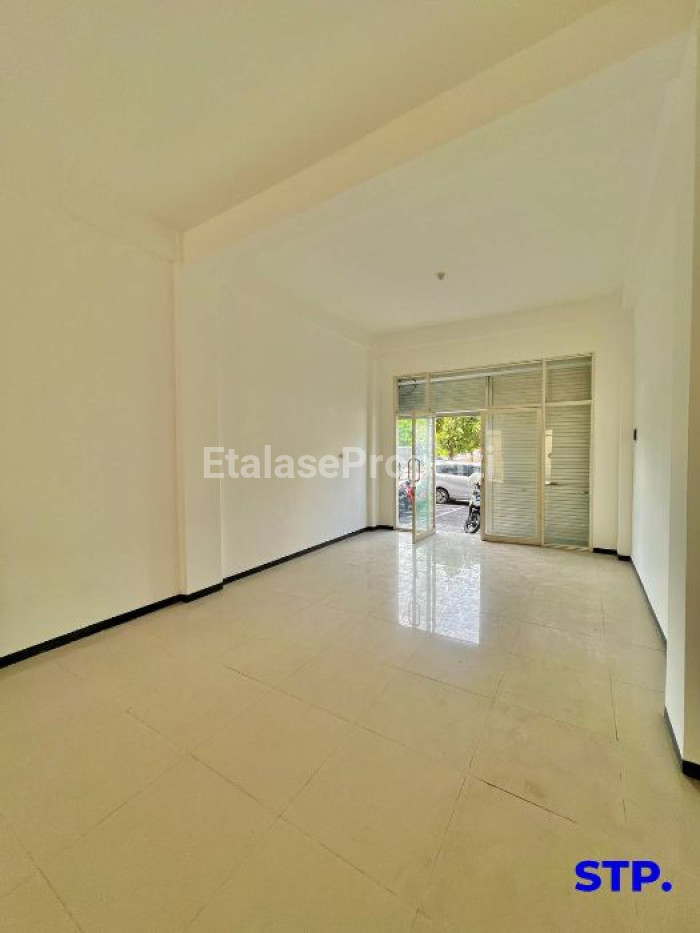 Foto properti Disewakan, Ruko 4 Lantai Di Raya MERR Parkir Luas 2