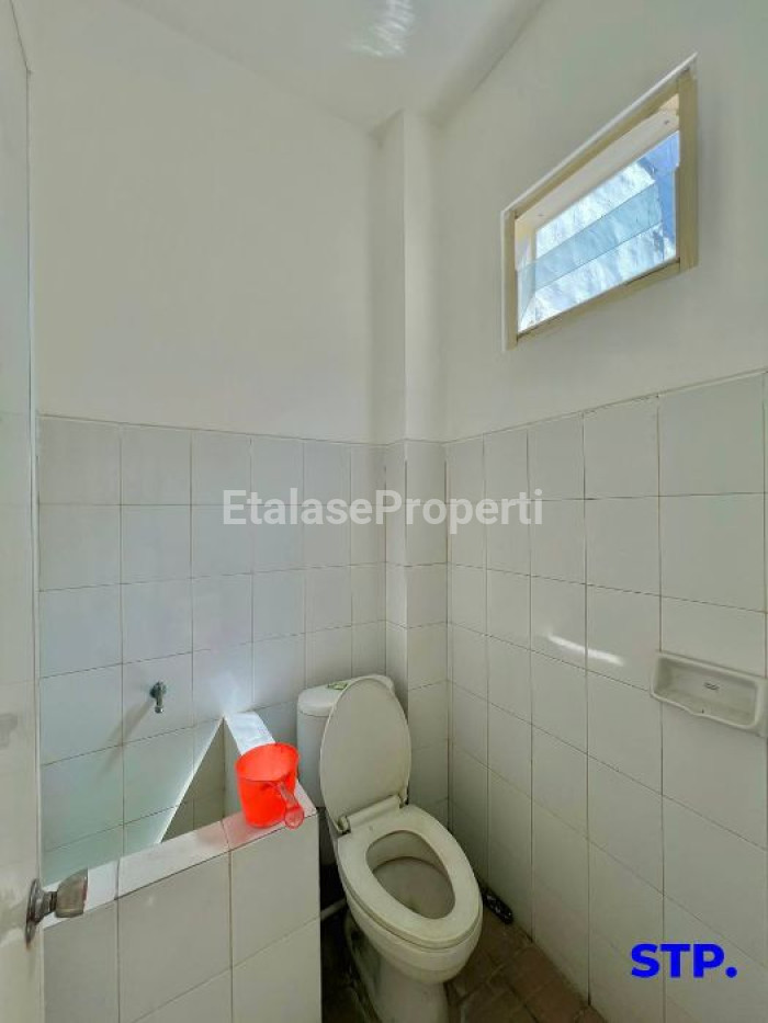 Foto properti Disewakan, Ruko 4 Lantai Di Raya MERR Parkir Luas 8