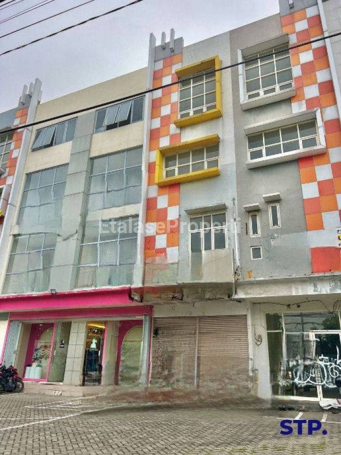 Foto properti Jual Cepat! Ruko 4 Lantai Di Raya MERR Parkir Luas 3