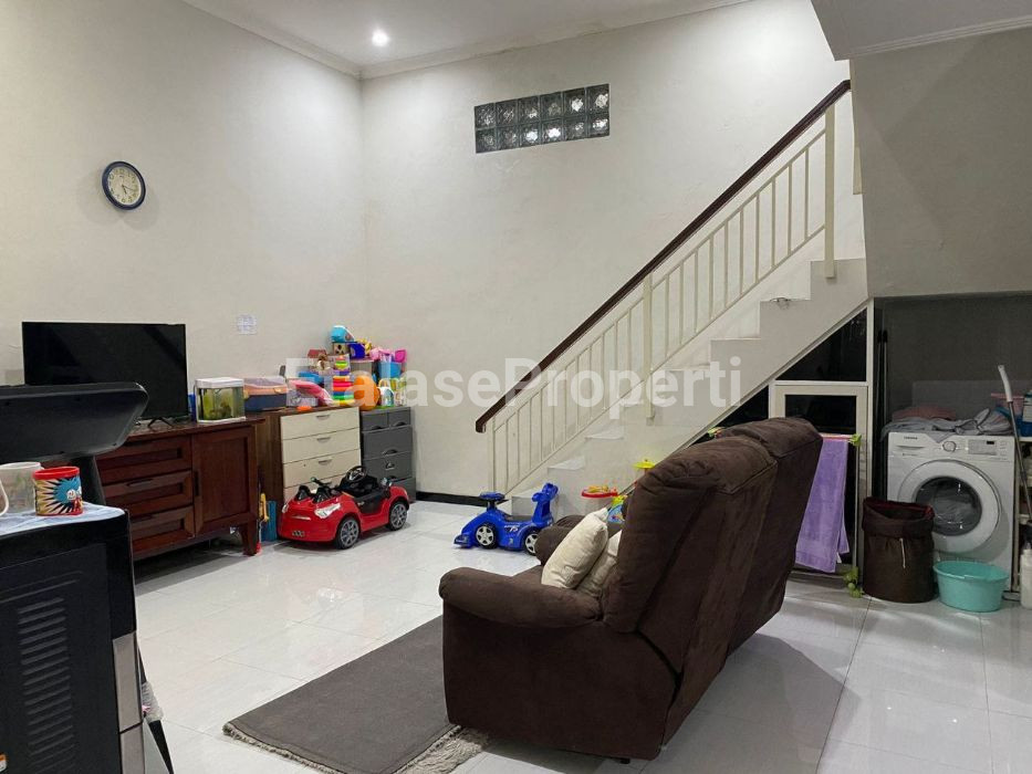 Foto properti TURUN HARGA! Rumah 1,5 Lantai Di Taman Jambu Pondok Tjandra Indah 4