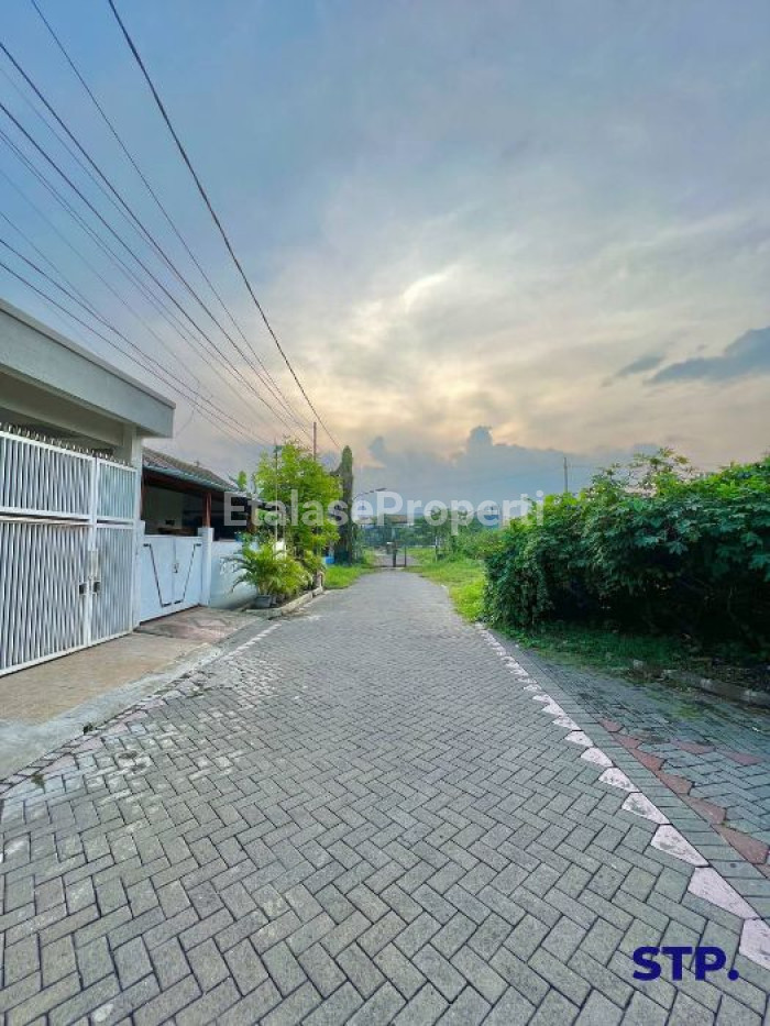 Foto properti TURUN HARGA! Rumah 1,5 Lantai Di Taman Jambu Pondok Tjandra Indah 10