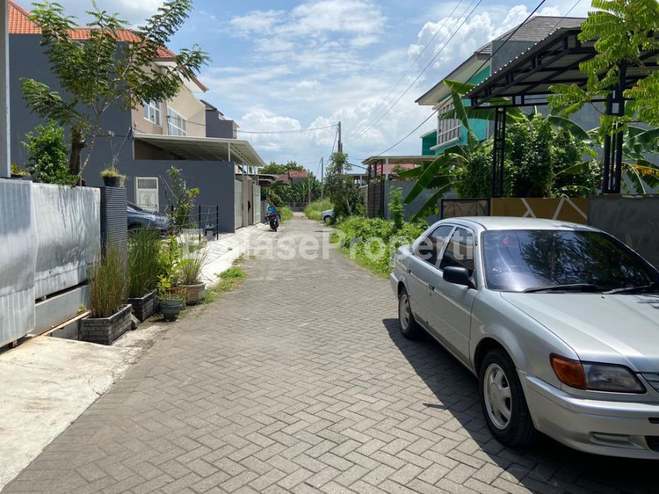 Foto properti Dijual Rumah Di Wiyung Brantas Permai, Surabaya Barat 2