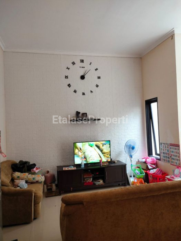Foto properti Dijual Rumah Di Wiyung Brantas Permai, Surabaya Barat 6