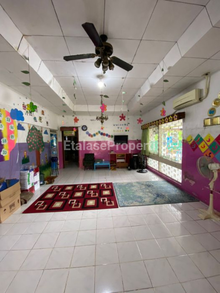 Foto properti Dijual Rumah Pinggir Jalan Raya Wiyung (NOL JALAN, Sebelah Kantor PU Brantas), Surabaya Barat 7