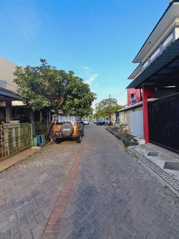 Foto properti Dijual Rumah Siap Huni Di Taman Pondok Indah (TPI) Wiyung, Surabaya Barat 2