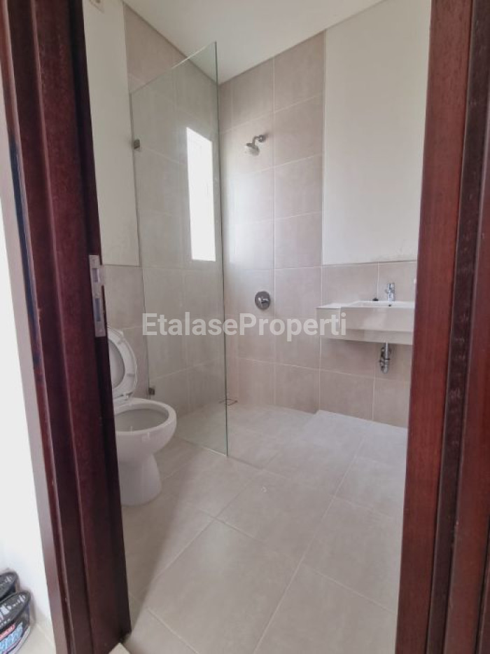 Foto properti Dijual Rumah 2 Lantai Cluster Alamanda Graha Natura 2
