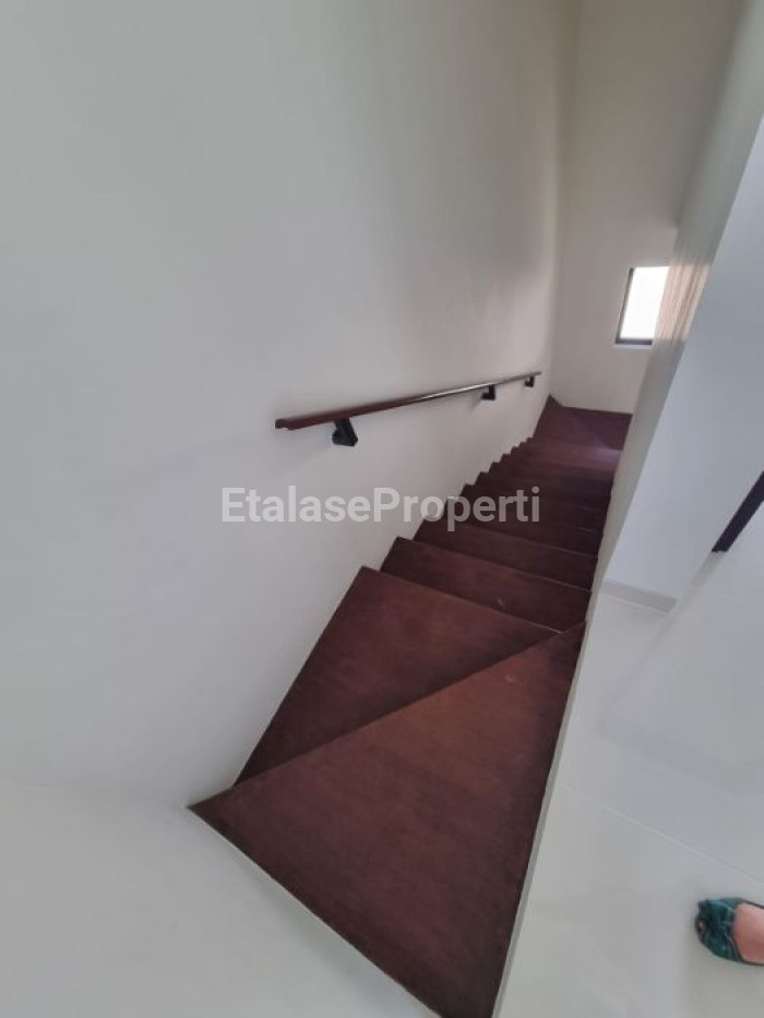 Foto properti Dijual Rumah 2 Lantai Cluster Alamanda Graha Natura 4