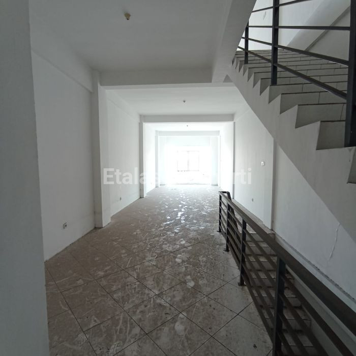 Foto properti Dijual Ruko Strategis 3 Lt Kapaskrampung 3