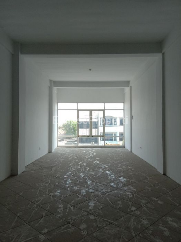 Foto properti Dijual Ruko Strategis 3 Lt Kapaskrampung 9