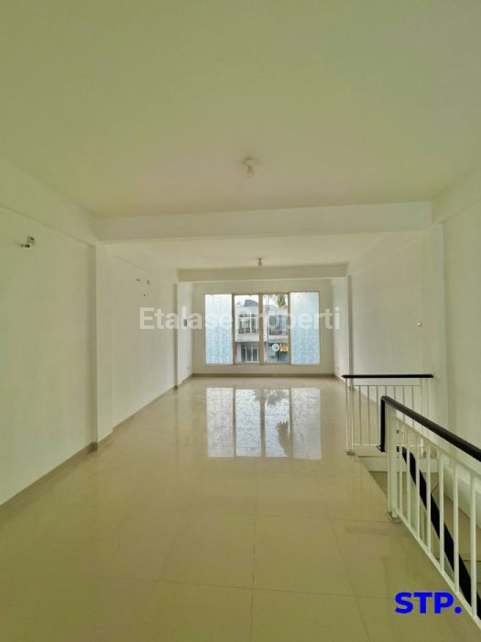 Foto properti Barang Langka! Disewakan Ruko San Antonio Pakuwon City 9