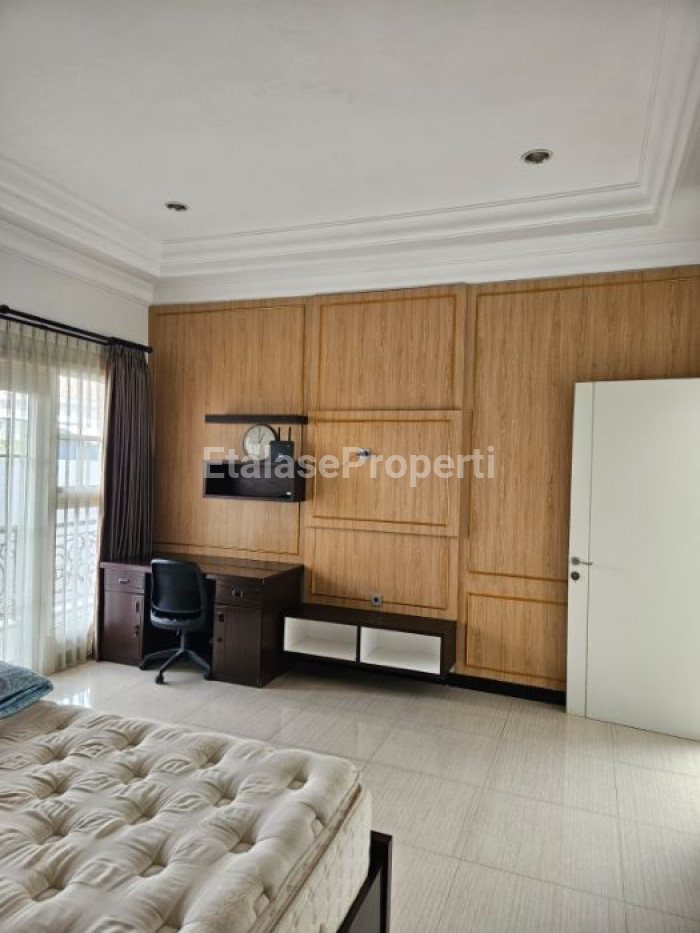 Foto properti Rumah Di Jual Di Raffles Garden Citraland 10