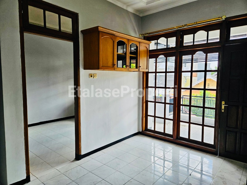 Foto properti Rumah Wisma Pagesangan Surabaya, Kondisi Terawat Siap Huni, ROW Lebar. 5