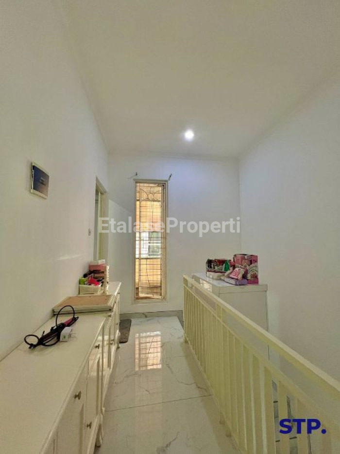 Foto properti Jual Rumah Siap Huni Simpang Darmo Regency Furnished 5