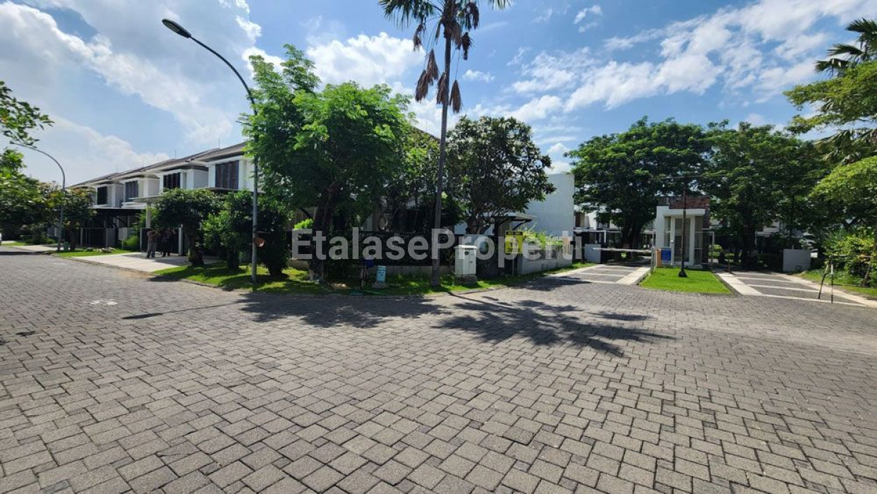 Foto properti *Dijual Rumah 2 Lantai, Prambanan Residence* 2