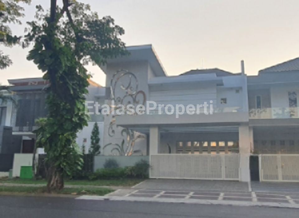 Foto properti Dijual Rumah Main Road Royal Residence Ciamik 1