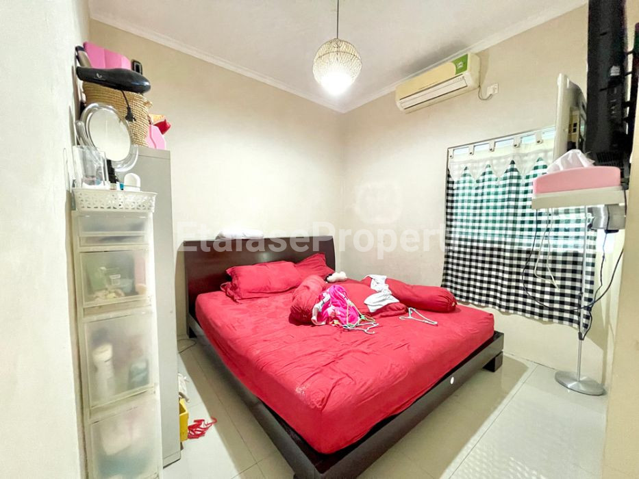 Foto properti *Dijual Rumah Kris Kencana ( Kencanasari Barat )* 2