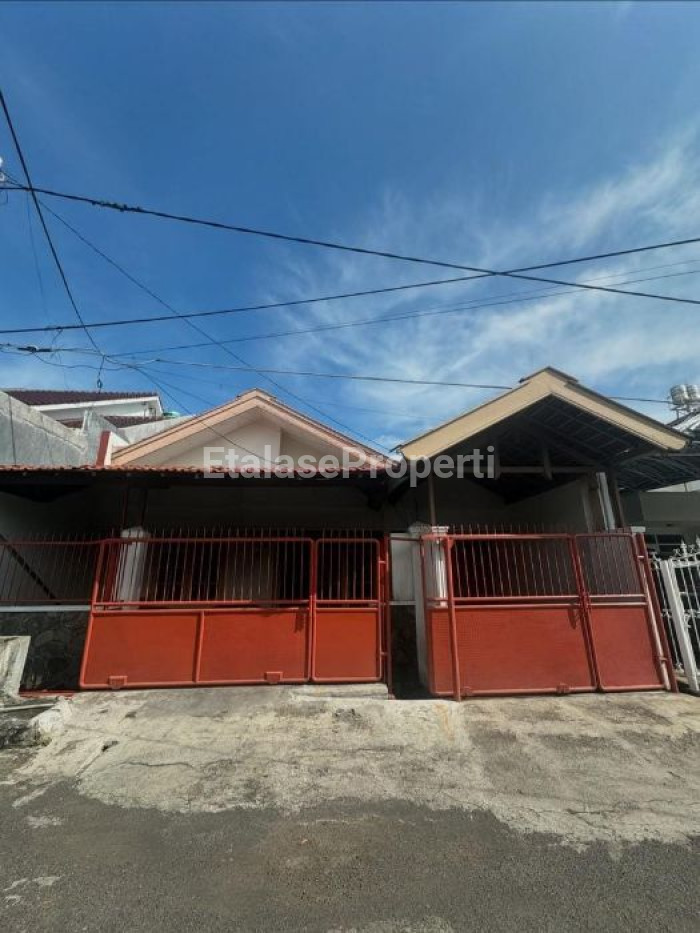 Foto properti Dijual Cepat Rumah Hitung Tanah Klampis Semolo Barat 1