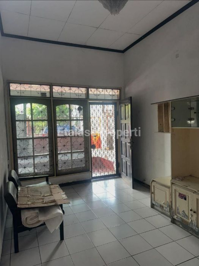 Foto properti Dijual Cepat Rumah Hitung Tanah Klampis Semolo Barat 2