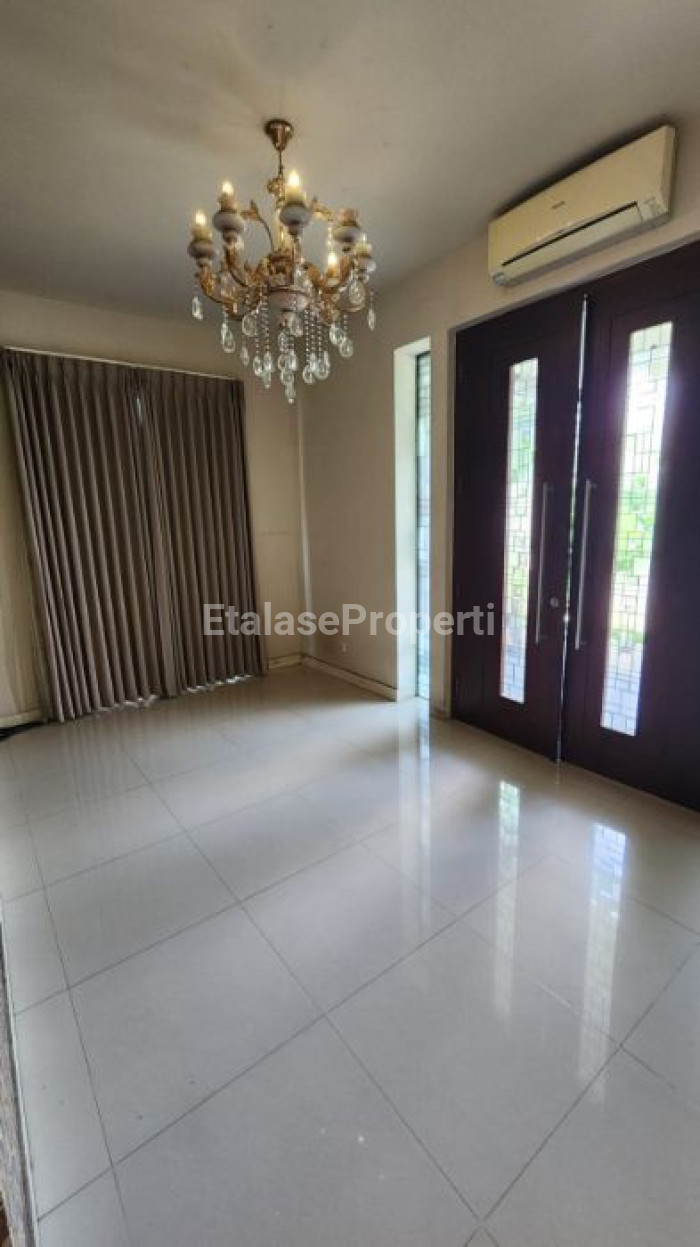 Foto properti *Dijual Rumah Mewah Prambanan Residence, Surabaya Barat* 3