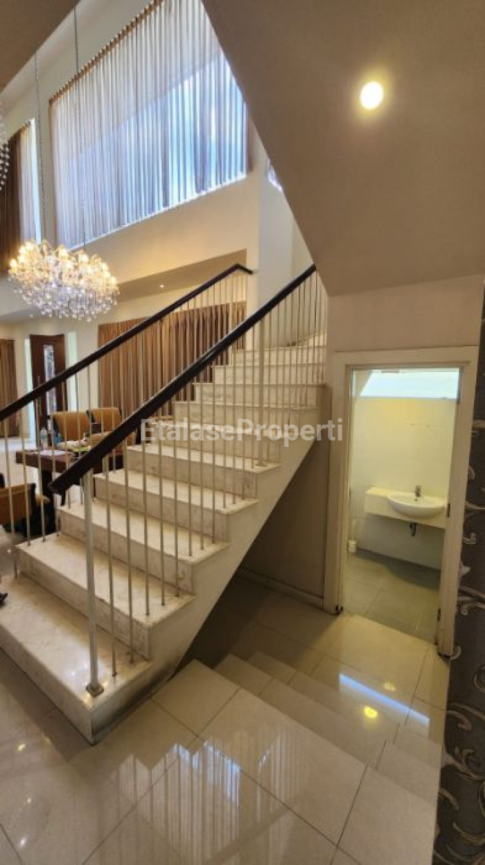 Foto properti *Dijual Rumah Mewah Prambanan Residence, Surabaya Barat* 5