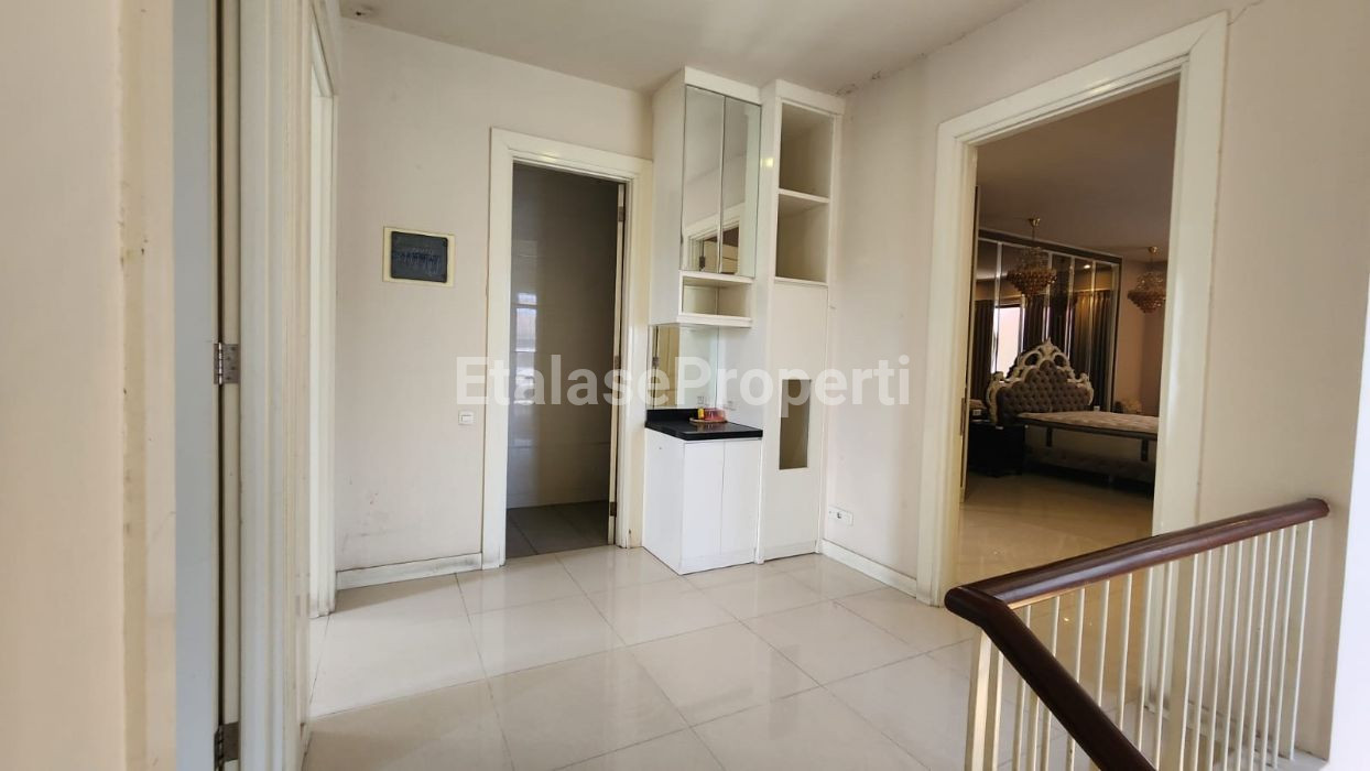 Foto properti *Dijual Rumah Mewah Prambanan Residence, Surabaya Barat* 6