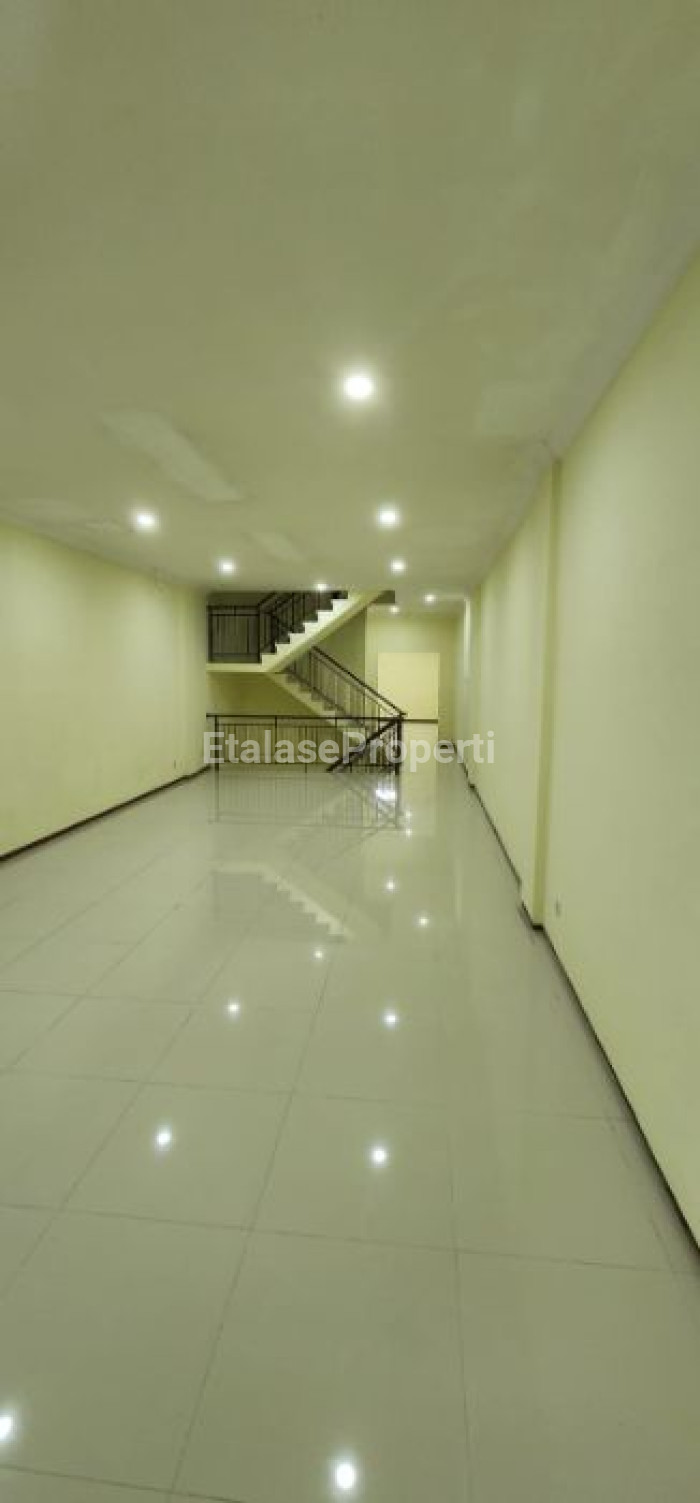 Foto properti *Dijual 2 Ruko Jejer Raya Ngagel Strategis Dan Langka* 2