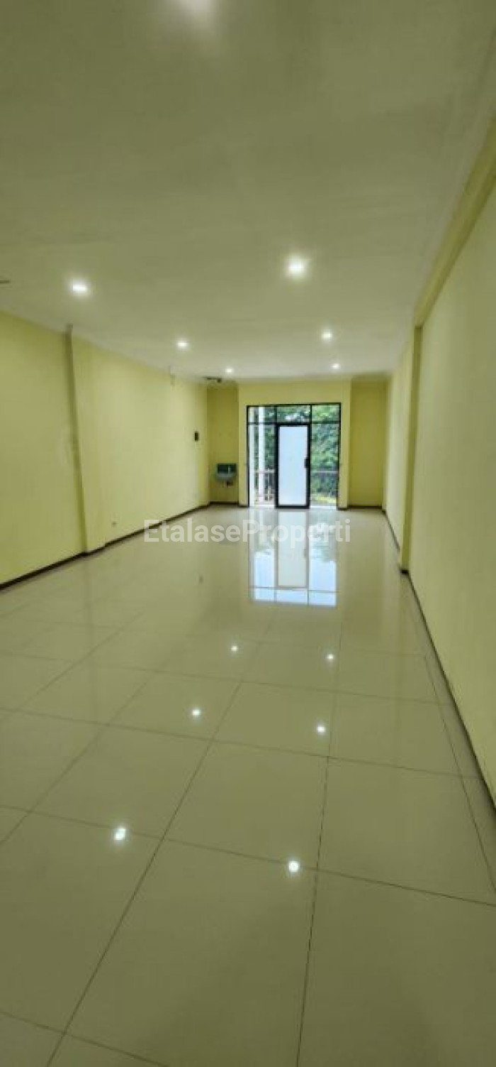 Foto properti *Dijual 2 Ruko Jejer Raya Ngagel Strategis Dan Langka* 3