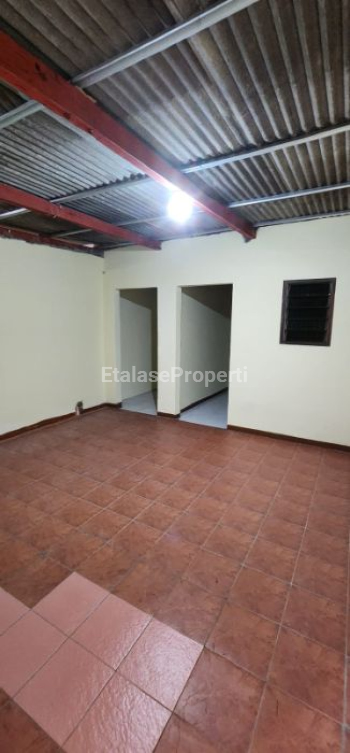Foto properti *Dijual 2 Ruko Jejer Raya Ngagel Strategis Dan Langka* 8