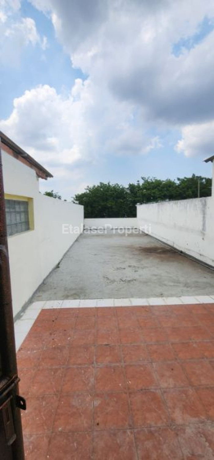 Foto properti *Dijual 2 Ruko Jejer Raya Ngagel Strategis Dan Langka* 9