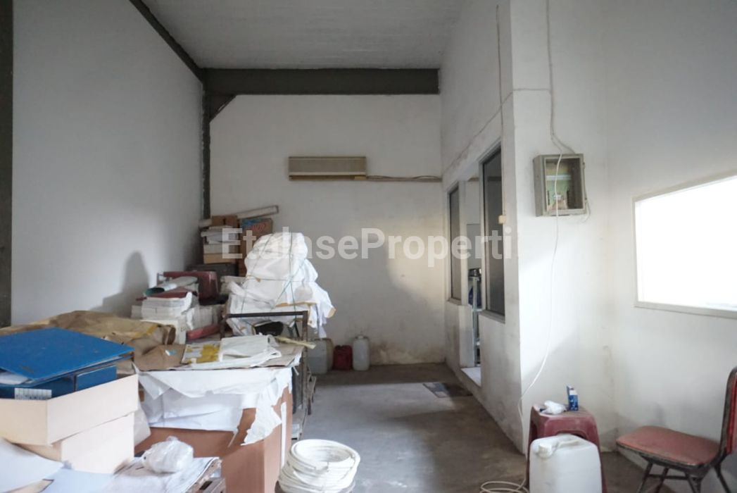 Foto properti *Dijual Gudang Di Taman Sepanjang Waru (Jl. Gajah Mada)* 5