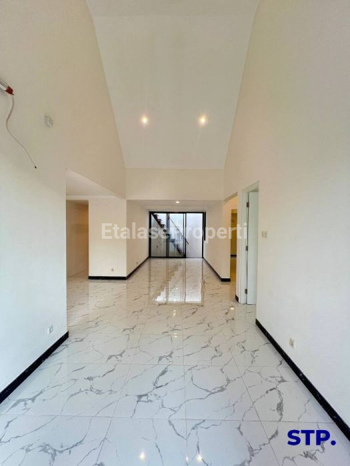 Foto properti Jual Cepat, Rumah Baru Renovasi Di Taman Puspa Raya Citraland 5