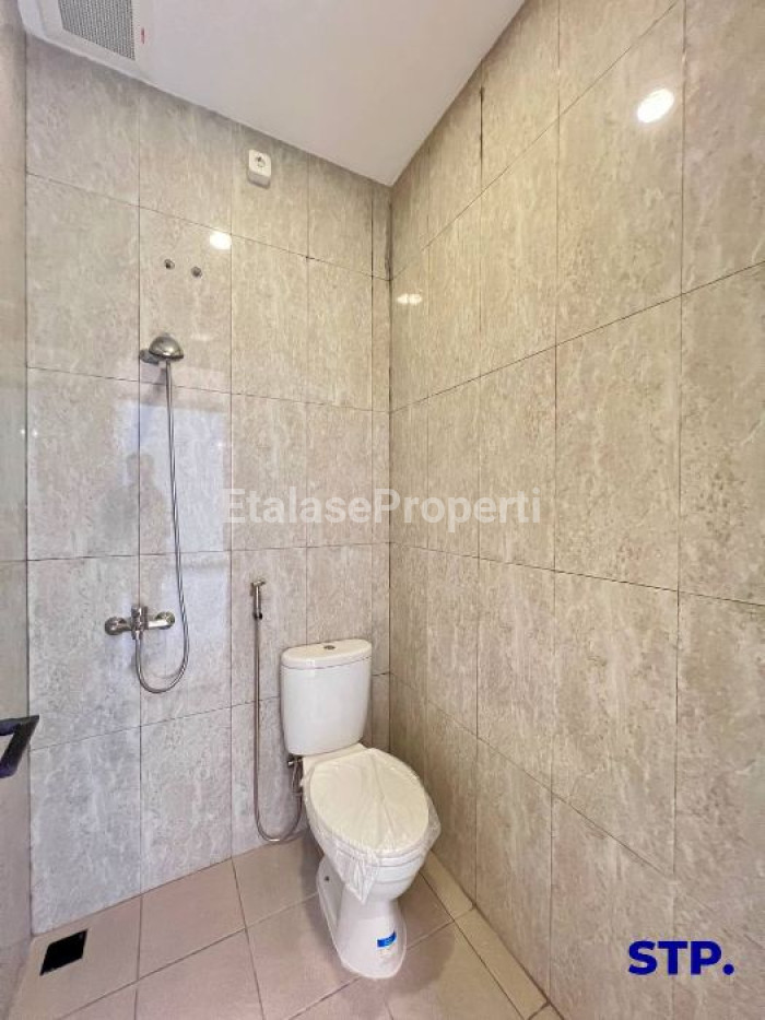 Foto properti Jual Cepat, Rumah Baru Renovasi Di Taman Puspa Raya Citraland 8