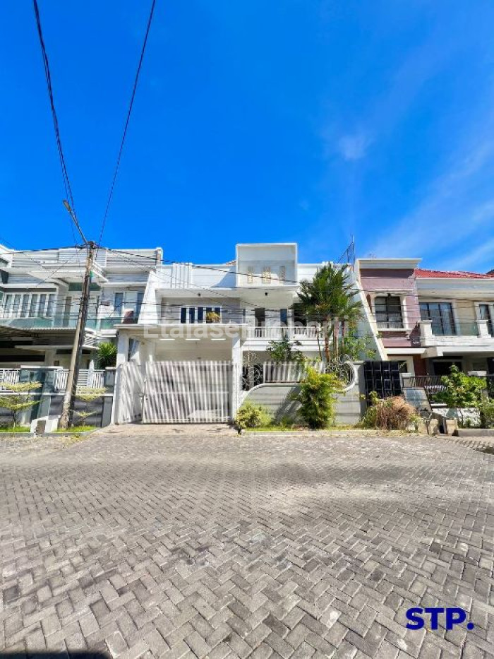 Foto properti Jual Cepat! Rumah Mewah Dharmahusada Megah Permai 1