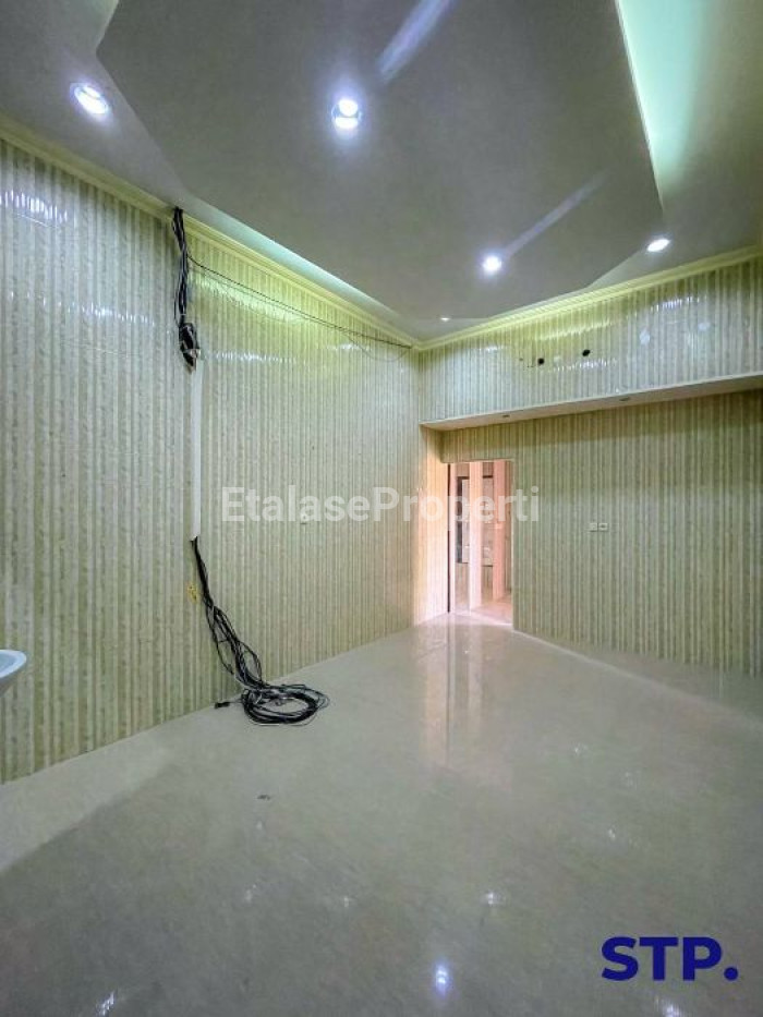 Foto properti JUAL! Rumah Siap Huni Di Bronggalan, Kalijudan Full Renovasi Granite! 7