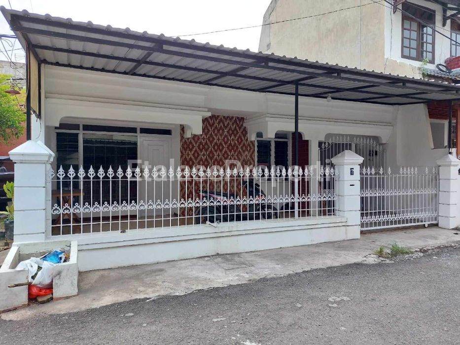 Foto properti DI JUAL RUMAH DI PERUMAHAN MEDOKAN BARU SURABAYA SELESAI RENOVASI 1