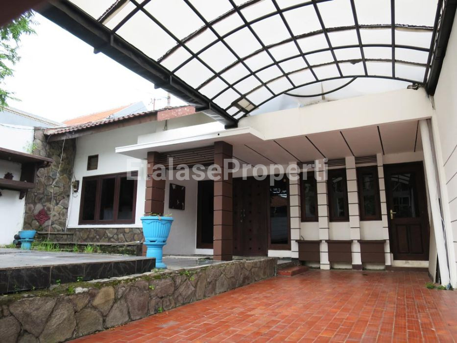 Foto properti Dijual Rumah Darmo Sentosa Raya DSR Surabaya Barat 2