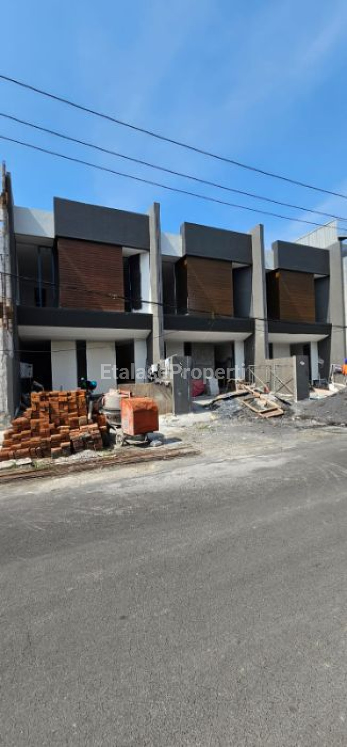 Foto properti Jual Rumah Baru Gres 3 Unit Di Perum Kutisari Indah 1