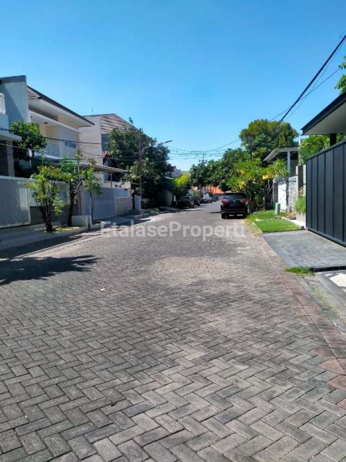 Foto properti Rumah Baru Manyar Tompotika Siap Huni 9