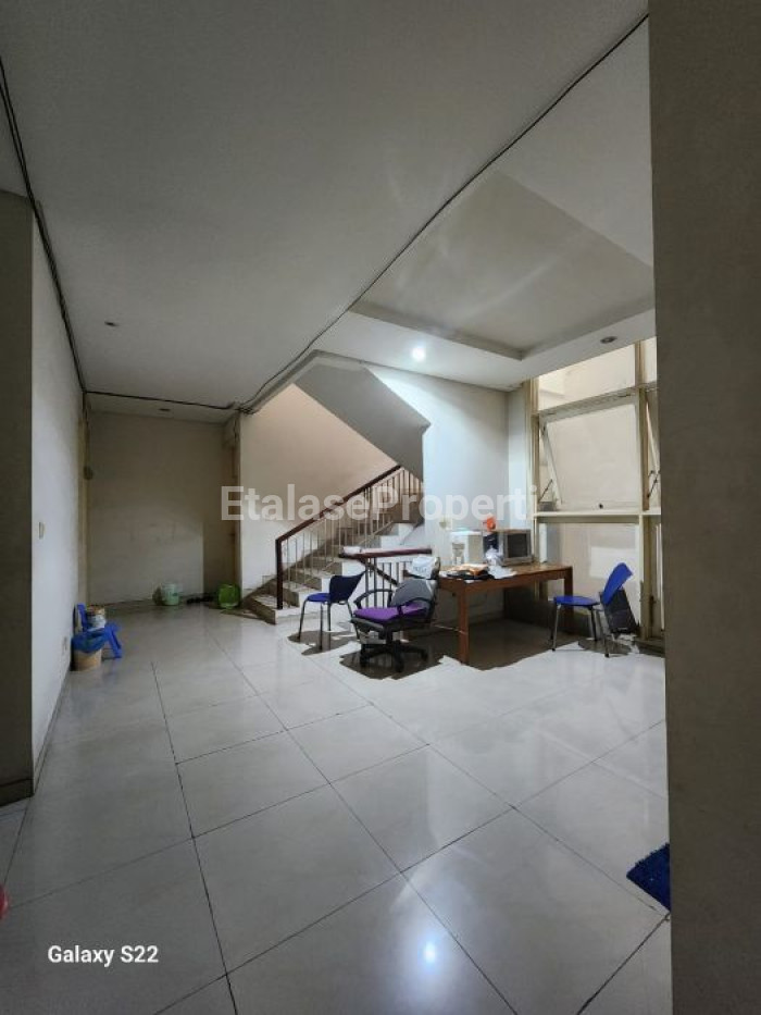 Foto properti Jual / Sewa Rumah Usaha, Perumahan Elit Surabaya Kota 4