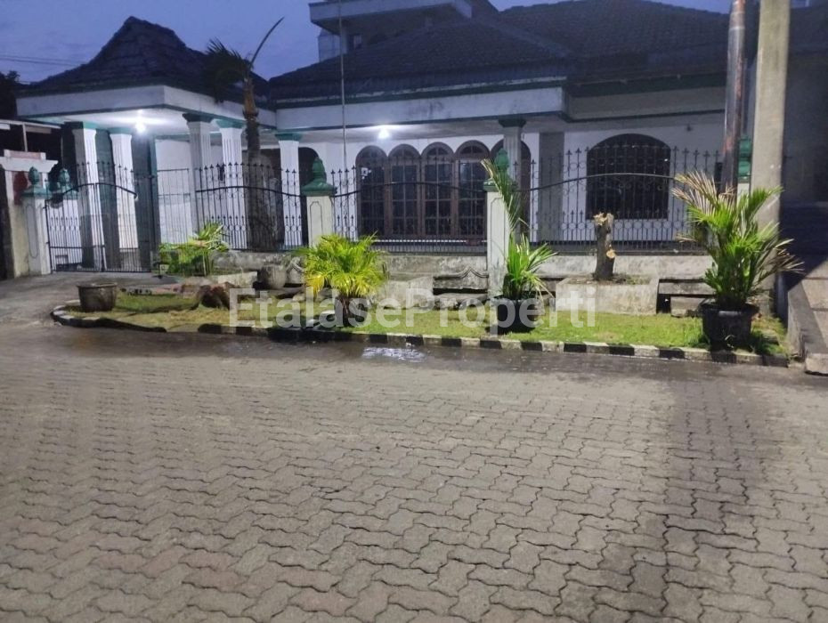 Foto properti Jual Rumah Murah Hitung TANAH Ketintang Permai 1