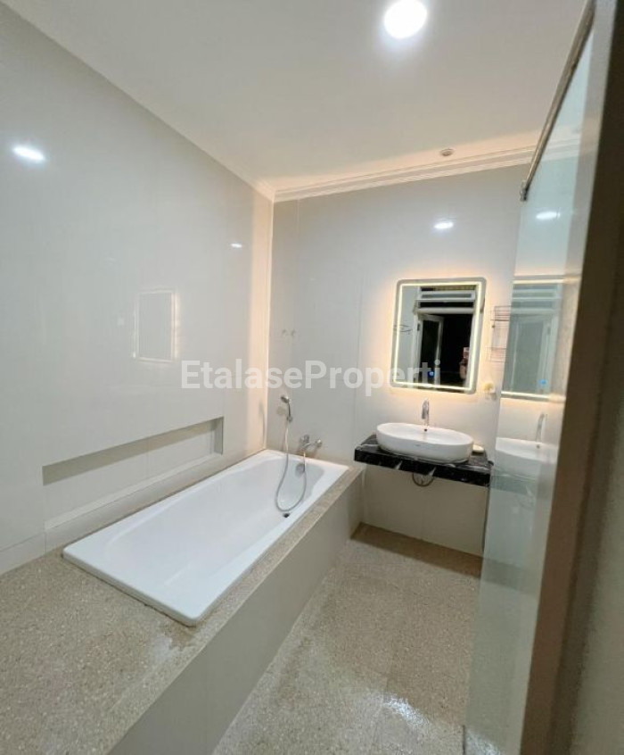Foto properti JUAL Sutorejo Utara - Modern Minimalis Siap Huni 1