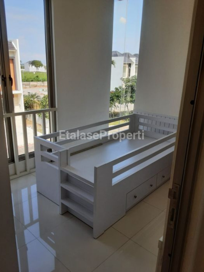 Foto properti GREENLAND RUMAH 3 KAMAR MENGANTI SURABAYA BARAT 3